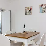 Oura Sunrise 3f By Ici Apartamento *