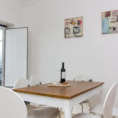 Oura Sunrise 3f By Ici Apartment *